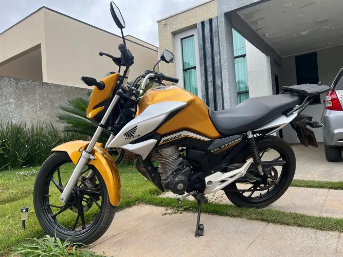 Honda CG 160 40 Anos - 2022 Amarela