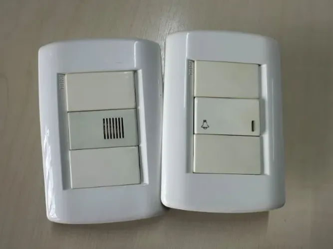 Conjunto campainha pulsador com cigarra da Iriel 127v Funcionando perfeitamente