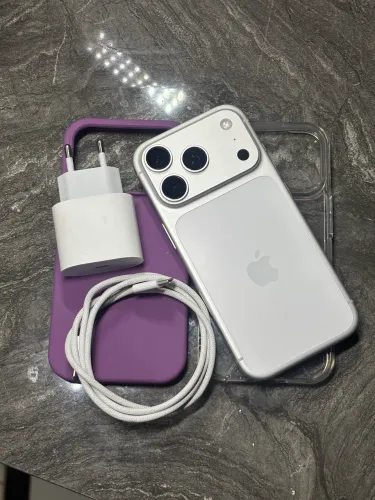 iPhone 17 pro 256gb
