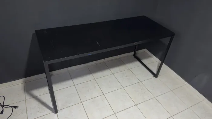 Mesa / Escrivaninha 150cm X 60cm