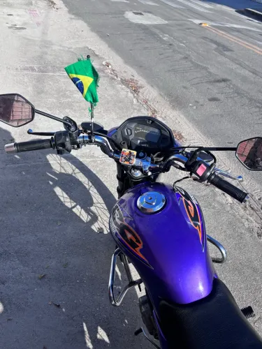 Moto titan 2000