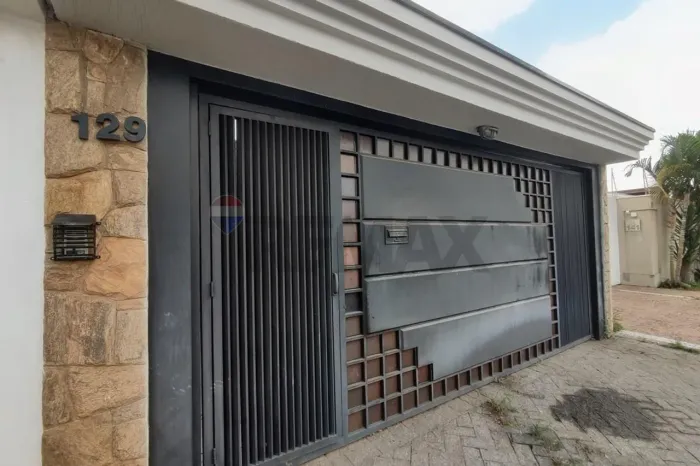 Casa a venda em Jardim Selma Mogi Guaçu 2 quartos 1 suíte com banheira de casal closet gar