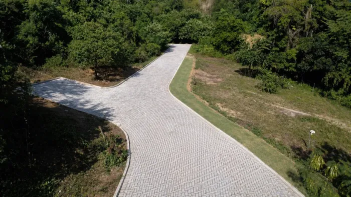 Vendo lote no condomínio Monte das Oliveiras Residence Park (condomínio clube)