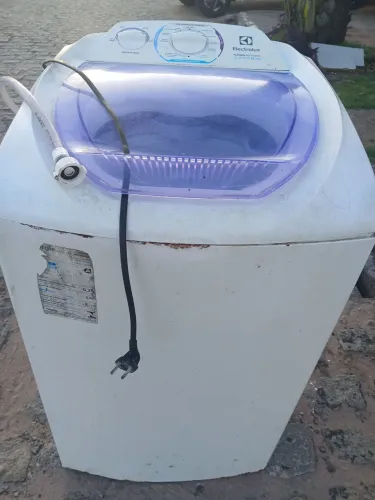 Máquina 8 kg Electrolux funciona bate lava mais parou de centrífugar