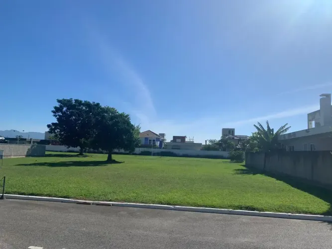 Terreno à Venda no Condomínio Garapuvu codigo: 349423