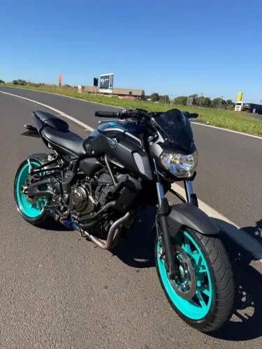 M.T 07 único dono com 4.000 km