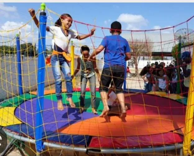 Pula pula, cama elástica, piscina de bolinhas