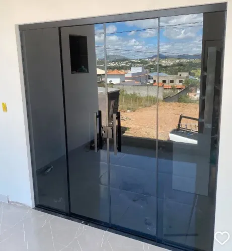 Porta blindex de correr Fumê 4 folhas 2.10x2 metros Larg