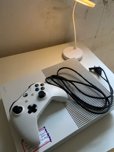 Xbox One S