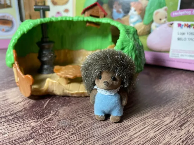 Sylvanian Family Mãe Coelho Chocolate e Geladeira
