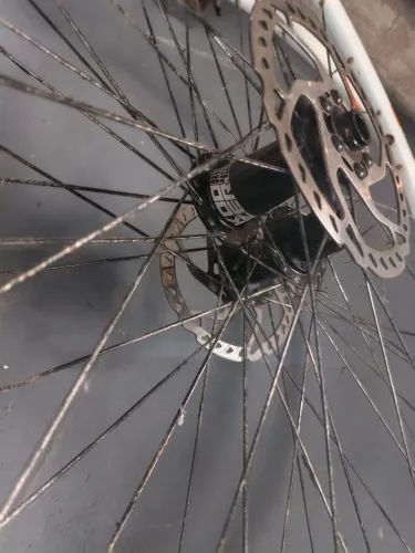 Par de roda Shimano MT 15 com cubo koozer eixo boost