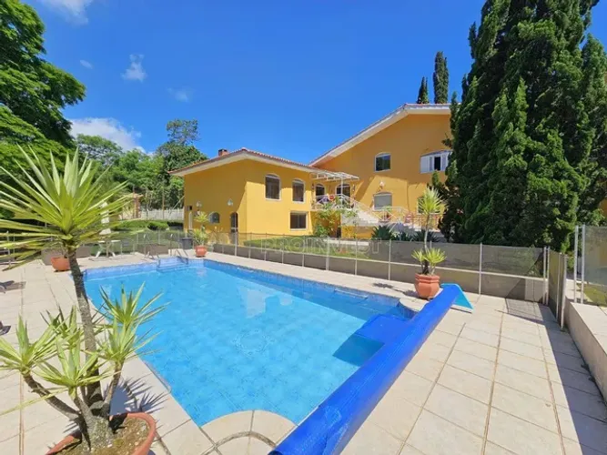 Casa em condomínio de Alto Padrão na Granja Viana!!!