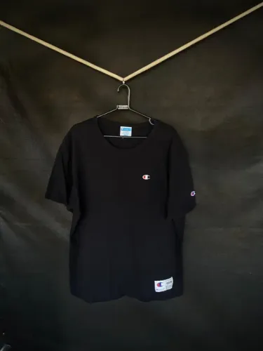 Camiseta Champion Bordada