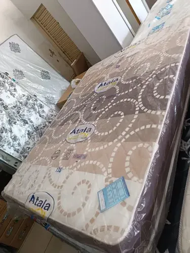 COLCHÃO DE CASAL NOVO ESPUMA SELADA 