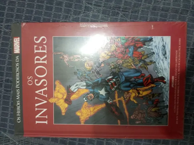 Hq Marvel salvat capa vermelha os invasores lacrado