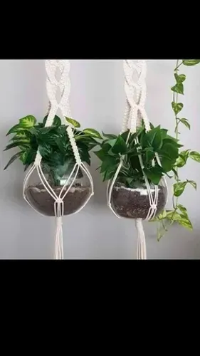Suporte para plantas em macramê 