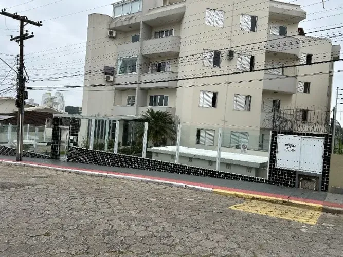 Cobertura mobilhada no Estreito
