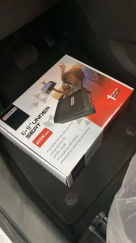 Caixa sub amplificada 200wrms 