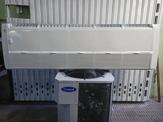 Carrier Modernitá 90.000 BTUs 220v trifásico 