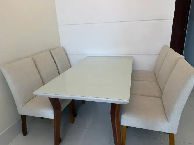 Mesa de jantar com tampão de vidro 1,60 x 90 cm