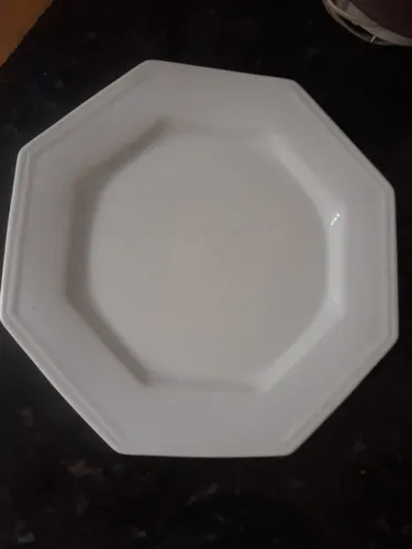 Pratos sextavados - 2a Linha Porcelana Schmidt - branco