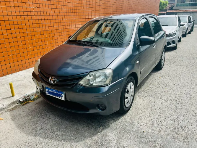 Toyota Etios X 1.3 Flex 16V 5P Mec. 2015