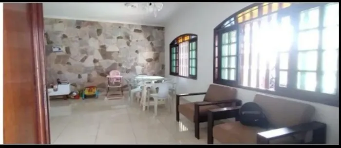 Casa no Centro Comercial comercial de Peruíbe!!