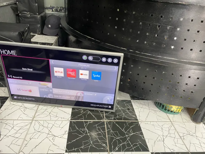Vendo Smartv LG 32 polegadas 