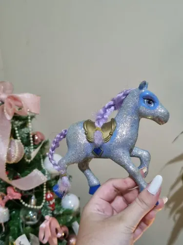 Cavalo azul barbie e o castelo de diamante