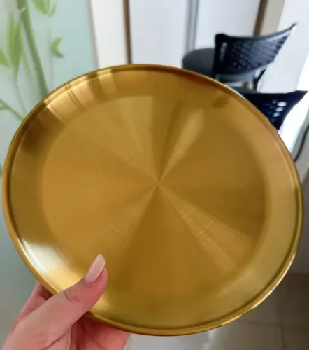 Prato aço inox dourado 23cm