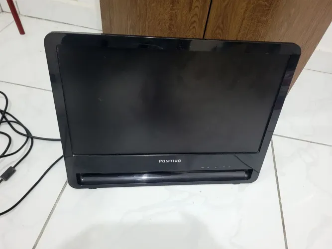 Vendo monitor velho mais funciona