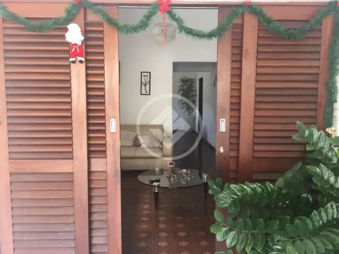 Casa com 217,17 m2 no bairro da Torre codigo: 96932