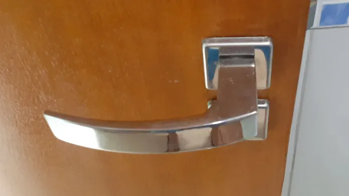 Maçaneta fechadura de Porta Cromada quadrada Aliança 