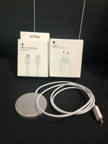 Kit Apple - Carregador 20W + Cabo + MagSafe