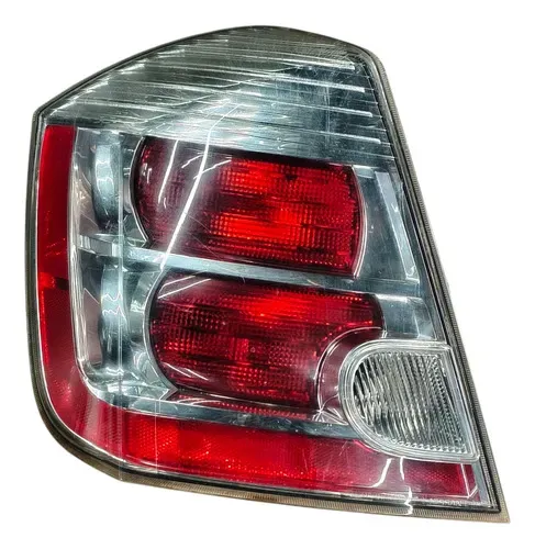 Lanterna Traseira Esquerd Nissan Sentra 2011 2012 2013 Esquerdo/motorista Vermelho