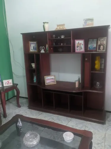 Estante madeira de lei