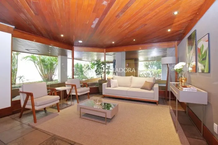 Imóvel para venda possui 107 metros quadrados com 3 quartos em Mont Serrat - Porto Alegre