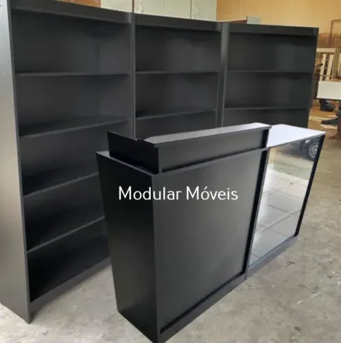 Balcão Caixa + 1 Balcão Vitrine + 3 Estantes Prateleiras - MDF Preto