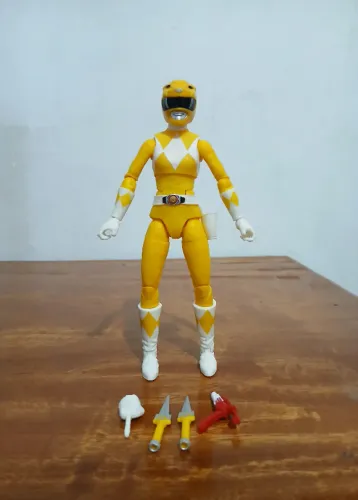 Ranger Amarela Power Rangers Lightning Collection