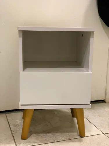 Conjunto de mesas de cabeceira