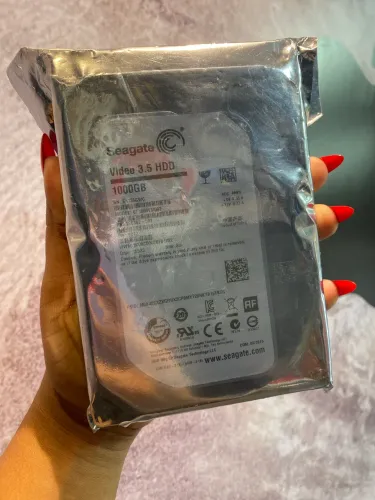 Seagate Disco rígido interno de vídeo 3.5 HDD - 1000 GB (ST1000VM002)