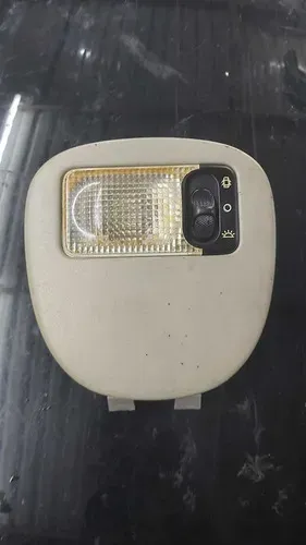 Lanterna Teto Luz Cortesia Peugeot 207 2012  *7