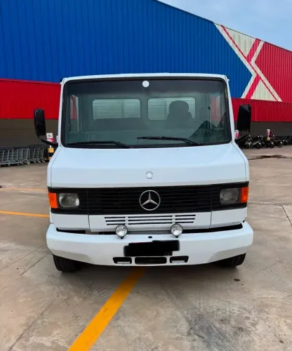 Mercede benz 710 2001