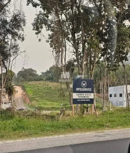 Terreno com frente de 140,0m para a Rodovia Ivo Silveira-Gaspar SC