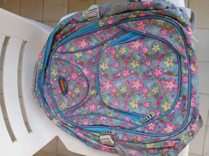 Mochila Floral Feminina - Perfeitra para escola,ou cursos!