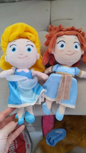 Bonecas princesas Disney cinderela e valente