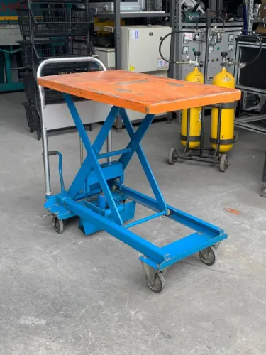 Carrinho pantográfico hidraulico