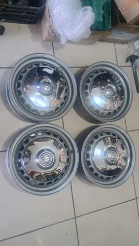 RODAS +CALOTAS 4 FUROS ARO 15 PRO FUSCA BRASÍLIA VARIANT KOMBI BUG BAJA 