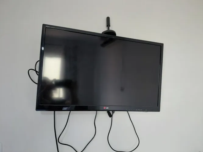 Vendo TV LG pouco usada 32 polegada