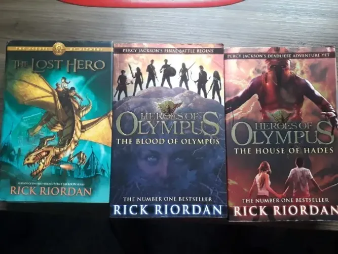 Livro Autor Rick Riordan em Inglês (6 livros)